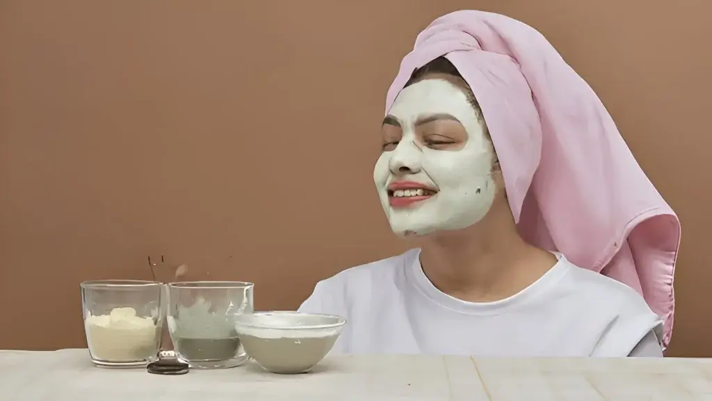 Multani Mitti Uses for Face & Skin Whitening - How to Use & Benefits 2 Multani Mitti Uses for Face & skin benefit